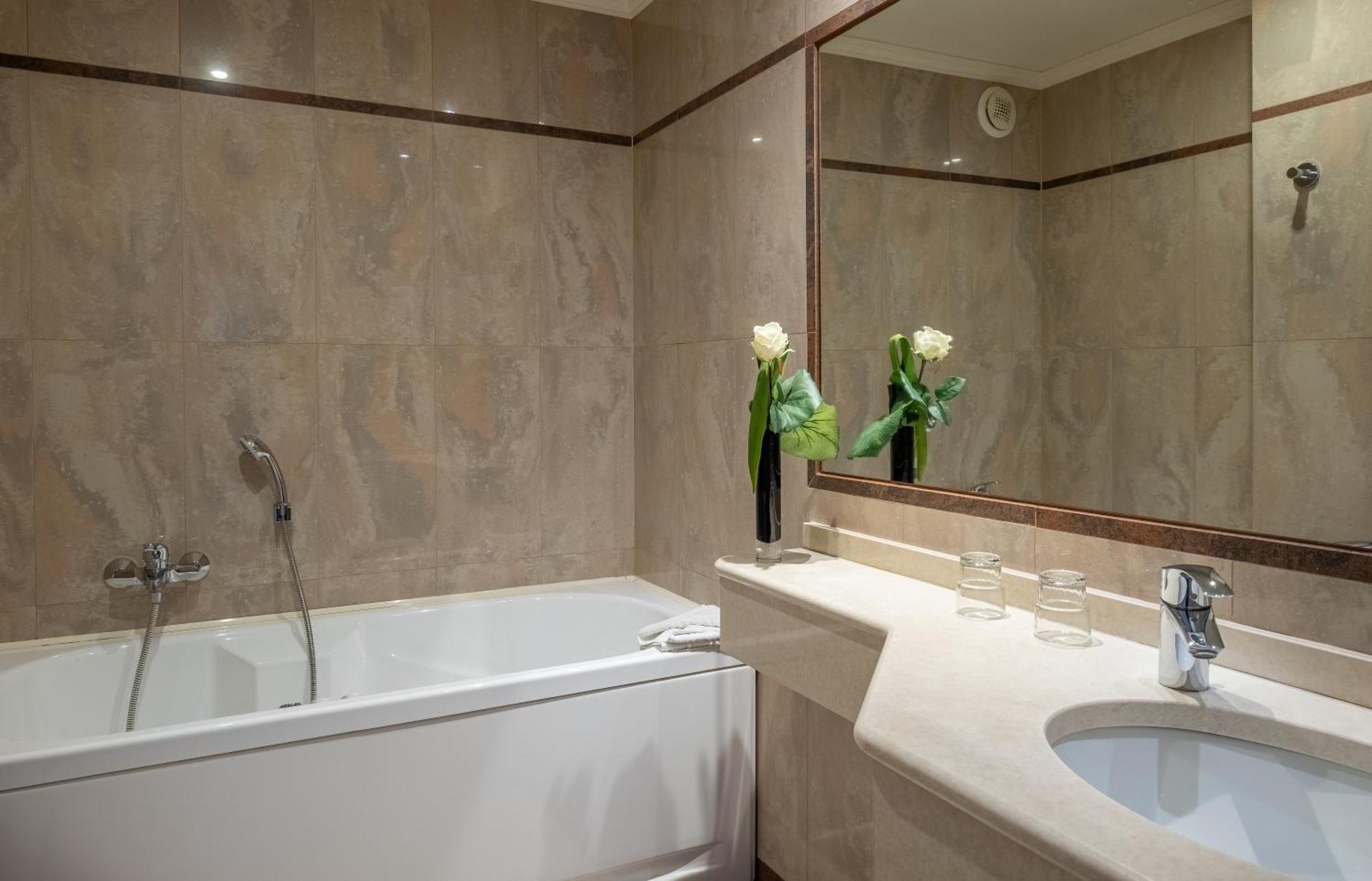 Hotel London Paris Luaran gambar